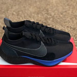 New Men’s Nike Moon Racer
